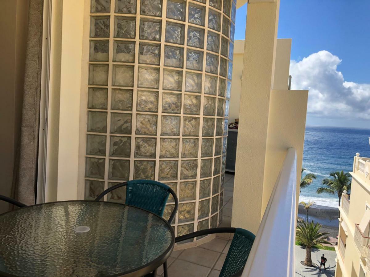 Apartamentos El Faro Puerto De Naos Kültér fotó