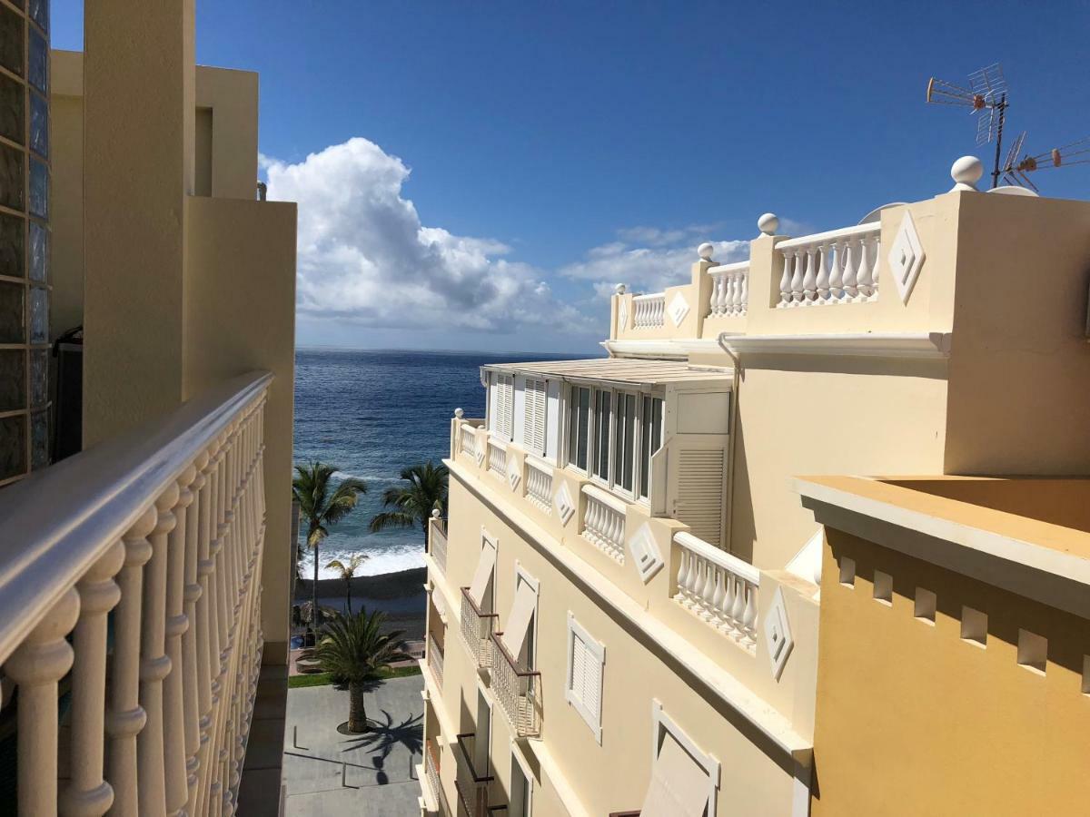 Apartamentos El Faro Puerto De Naos Kültér fotó