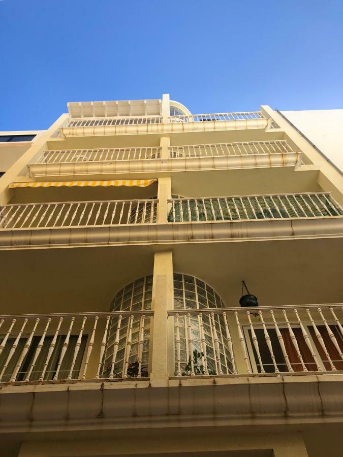 Apartamentos El Faro Puerto De Naos Kültér fotó