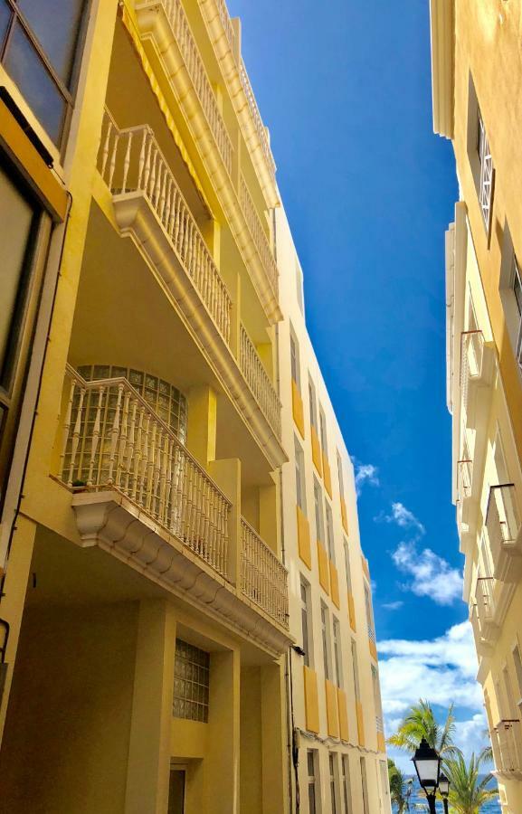Apartamentos El Faro Puerto De Naos Kültér fotó