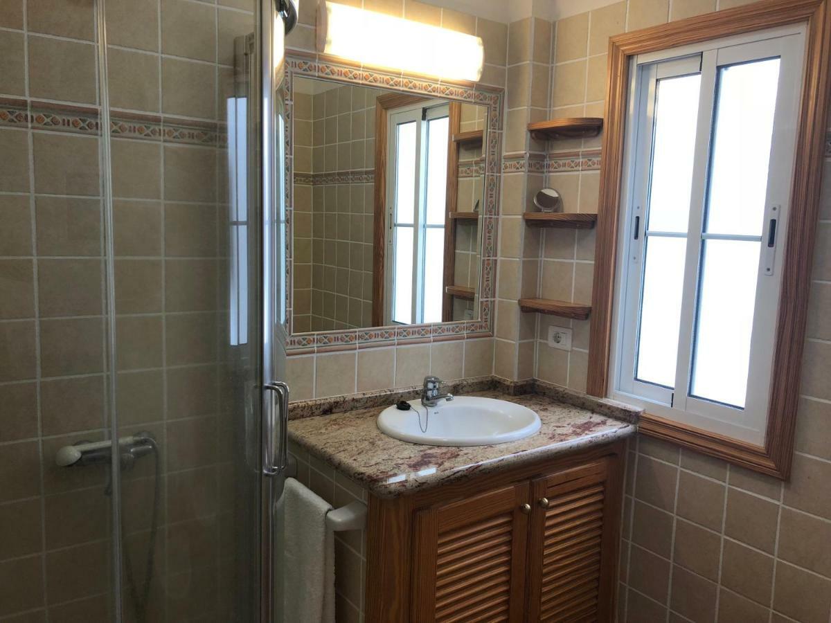 Apartamentos El Faro Puerto De Naos Kültér fotó