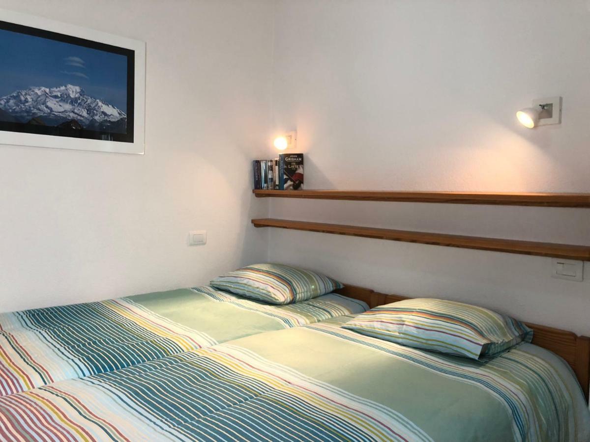 Apartamentos El Faro Puerto De Naos Kültér fotó